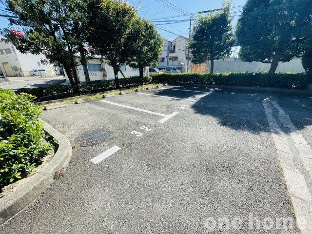 野中北パークハウスの駐車場|◆駐車場は空きがございます！最新の空き状況など、詳細につきましてはお気軽にお問い合わせください！