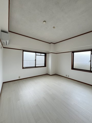 マンションもえぎの洋室