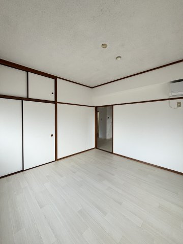 マンションもえぎの洋室