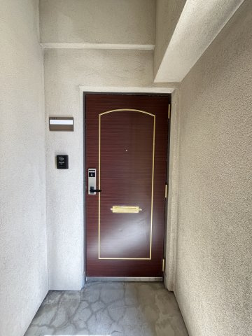 マンションもえぎの玄関