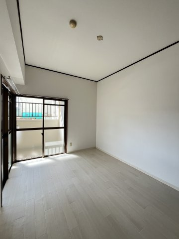 マンションもえぎの洋室