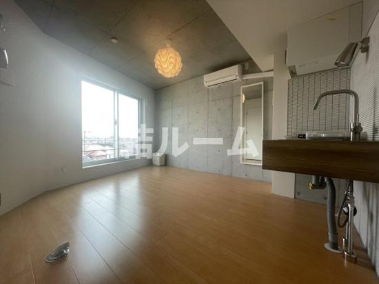 練馬区桜台３丁目の賃貸マンションの居間・リビング