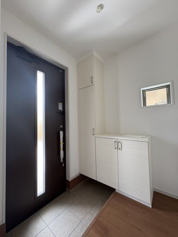 伏見区日野岡西町の玄関