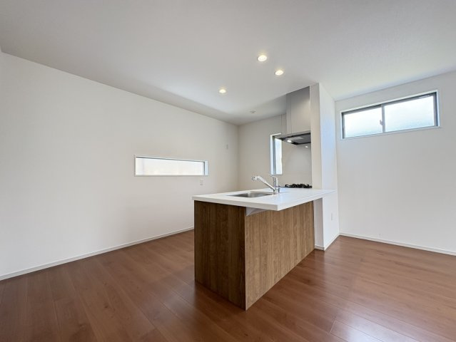 伏見区日野岡西町の居間・リビング