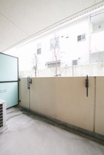 エステージ六義園のバルコニー