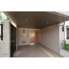 エステージ六義園のエントランス