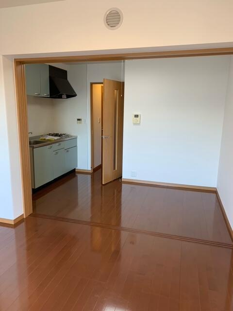 ＭＡＬＵＬＡＮＩ成城の居間・リビング| 