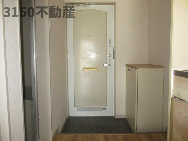 エムパヤールの玄関