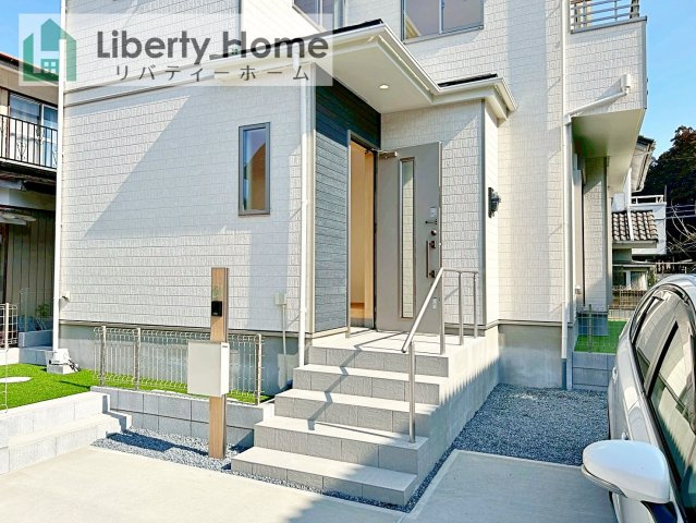 ひたちなか市津田　新築戸建のエントランス