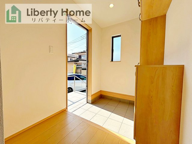 ひたちなか市津田　新築戸建の玄関