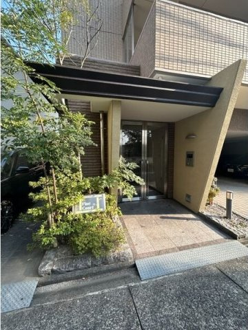 ファインコートのエントランス