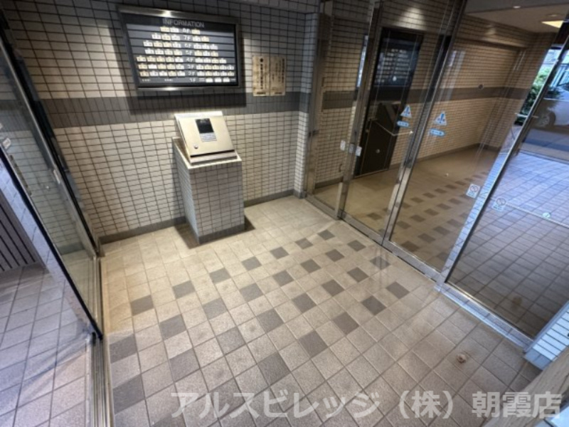 ライオンズプラザ朝霞のエントランス