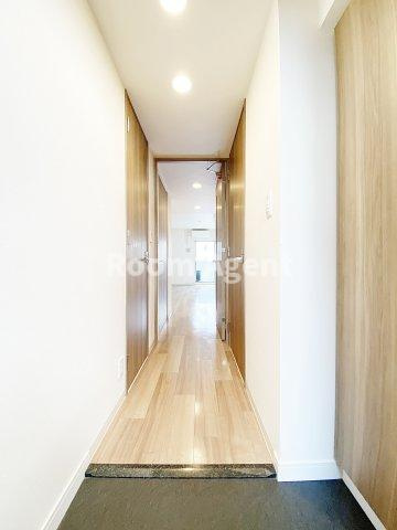 プレサンスジェネ鶴舞の玄関