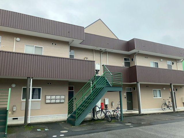 桐生市天神町３丁目のアパートの外観