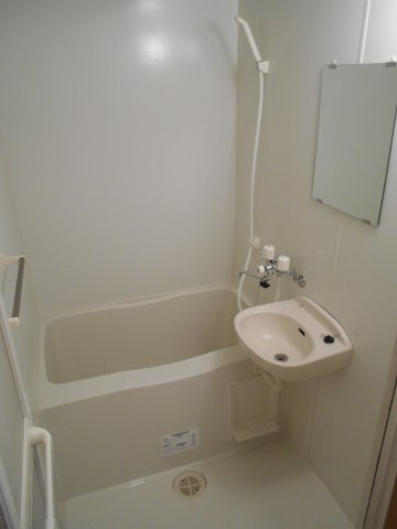 ヴィラ・ファミーユ　Aの浴室