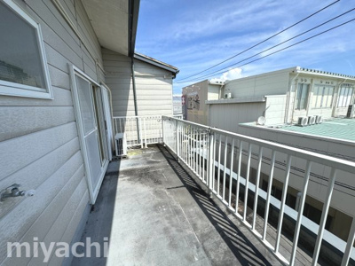 【バルコニー】 | 岡田マンション