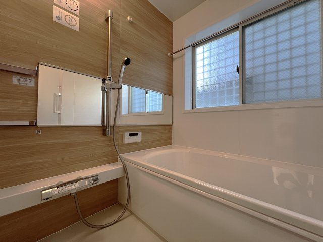 港南の風は俺のもの！【港南区上永谷3丁目】リフォーム中古戸建の浴室|ゆったり過ごせるお風呂です