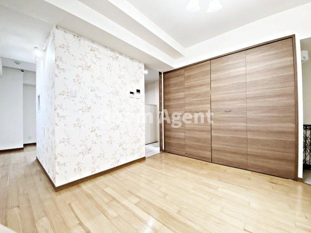 ラ・シュシュ覚王山の居間・リビング