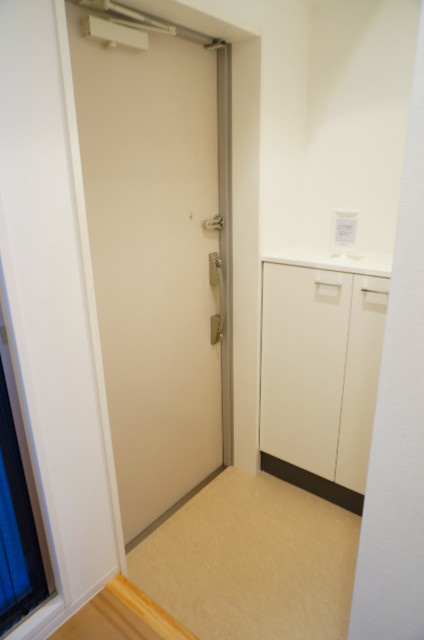 La　ｈaute　montagne　（ラ・オ・モンターニュ）の玄関