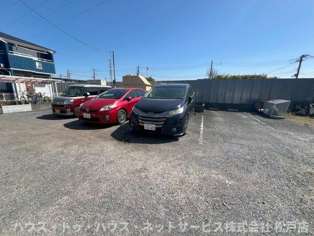 プロス・ペールAの駐車場