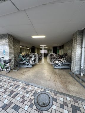 上高田4丁目団地1号の駐車場