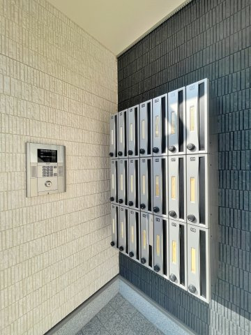 リブリ・尾頭橋T84のエントランス