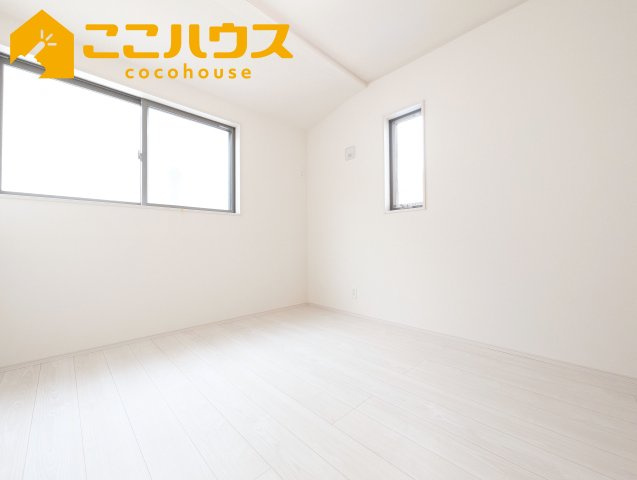 那覇市仲井真　いろどりアイタウン　新築戸建て　全8区画　4号棟の洋室