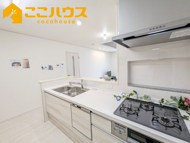 那覇市仲井真　いろどりアイタウン　新築戸建て　全8区画　4号棟のキッチン