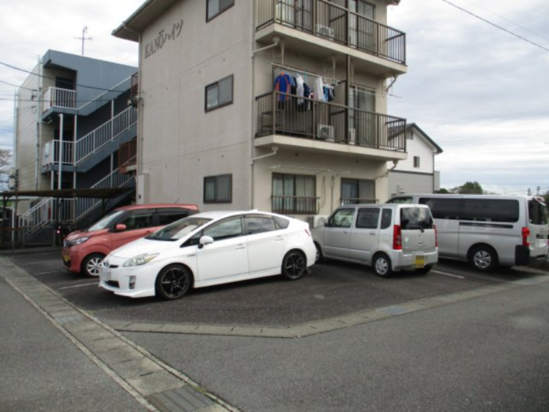 KANOハイツの駐車場
