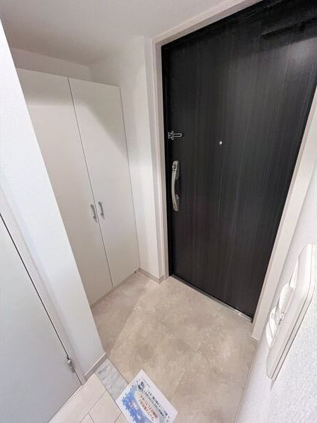 スプランディッド新大阪IIIの玄関