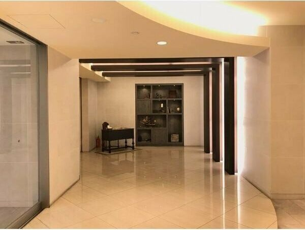 スプランディッド新大阪IIIのロビー