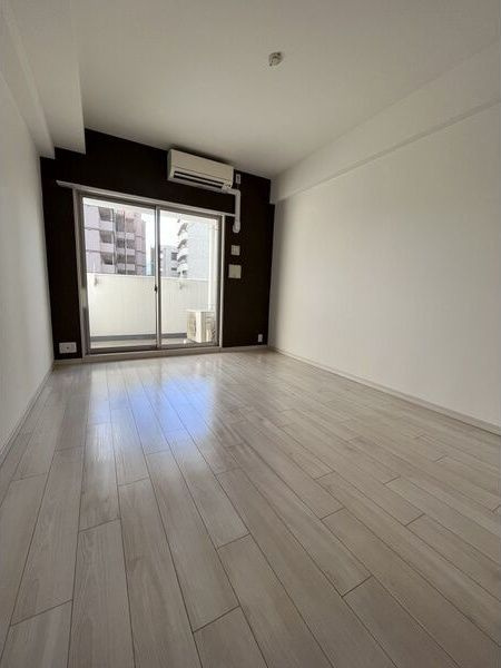 スプランディッド新大阪IIIの寝室