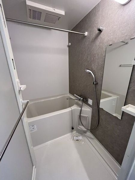 スプランディッド新大阪IIIの浴室