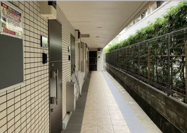 ドゥーエ初台の玄関