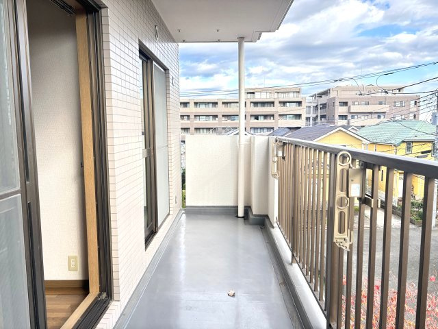 【バルコニー】