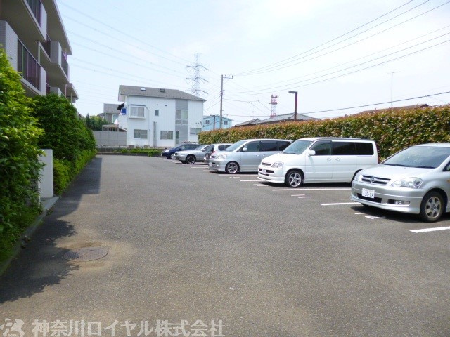 【駐車場】