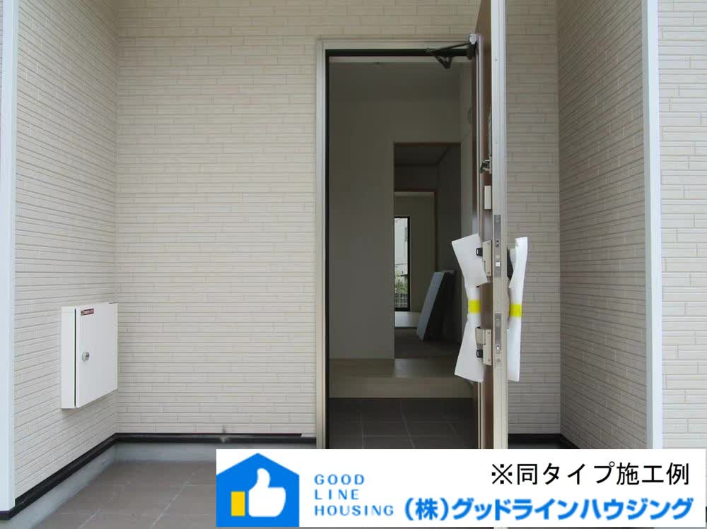 西脇市小坂町　新築平屋の玄関