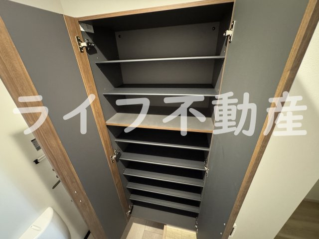 コート・ド・ボーヌ深江南南棟の収納|たっぷりとした収納スペースです