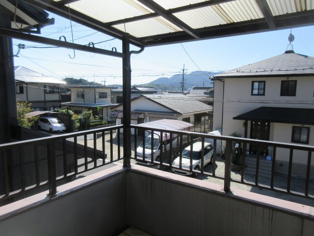 湖南市岩根　中古戸建　1480万円のバルコニー