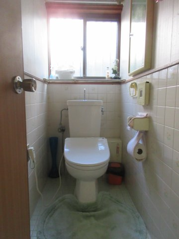 湖南市岩根　中古戸建　1480万円のトイレ