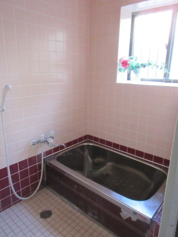 湖南市岩根　中古戸建　1480万円の浴室