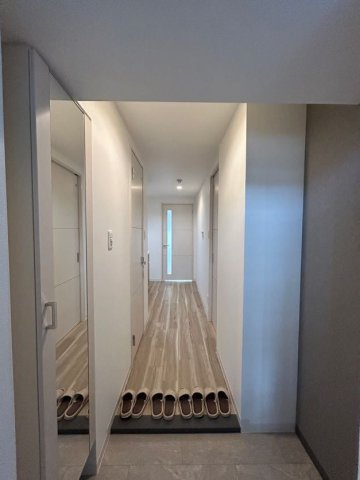 Eastern Wells（イースタン　ウェルス）の玄関