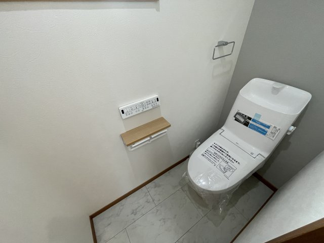 やわらかな風が吹くこの白山～♪【緑区白山４丁目】リフォーム中古戸建～のトイレ|シンプルで使いやすいトイレです