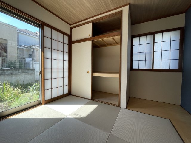 やわらかな風が吹くこの白山～♪【緑区白山４丁目】リフォーム中古戸建～の和室|和室があれば、来客や子供用のスペースとして活躍します