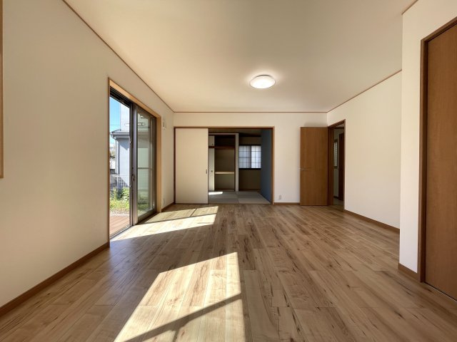 やわらかな風が吹くこの白山～♪【緑区白山４丁目】リフォーム中古戸建～の居間・リビング|こちらの居間で趣味の時間をお楽しみください