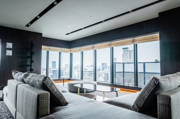 【ロビー】 | 【ビューラウンジ】20Fのビューラウンジです。眼下には大川や中之島の風景が広がっています！