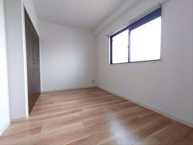 ヴィラ狭山の洋室