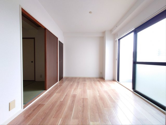 ヴィラ狭山の居間・リビング