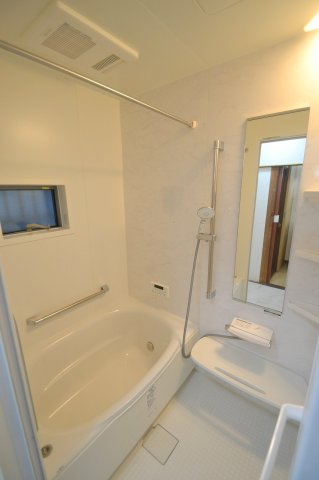 船越4丁目戸建てのトイレ