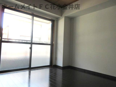 【居間・リビング】 | レトロ館 | リノベーション工事前です